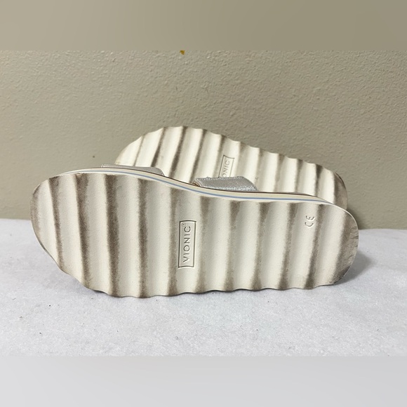 Vionic Brandie Silver Dual Strap Plaform Slide Sandal Shoes Comfort Wms US 7.5 - Picture 8 of 11
